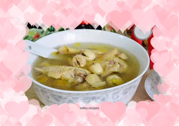 Lotus seed stewed grass chicken