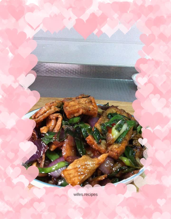 Mom’s private dish----Bear paw tofu and raw fried pork