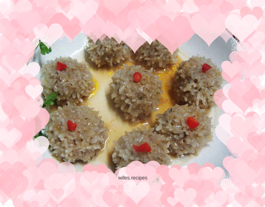 Glutinous rice meatballs