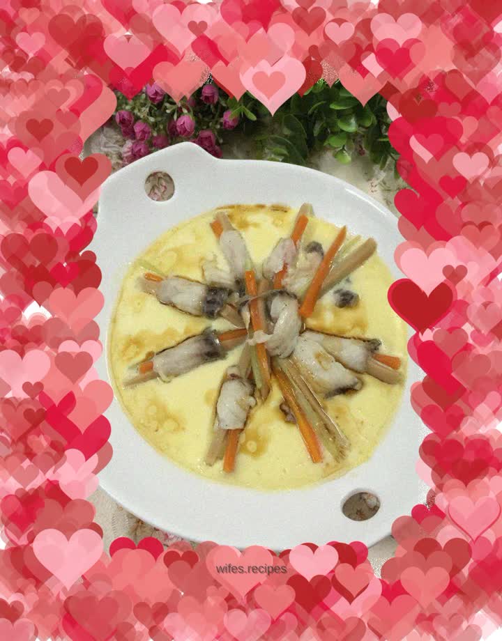 Fresh vegetable fish roll with egg custard