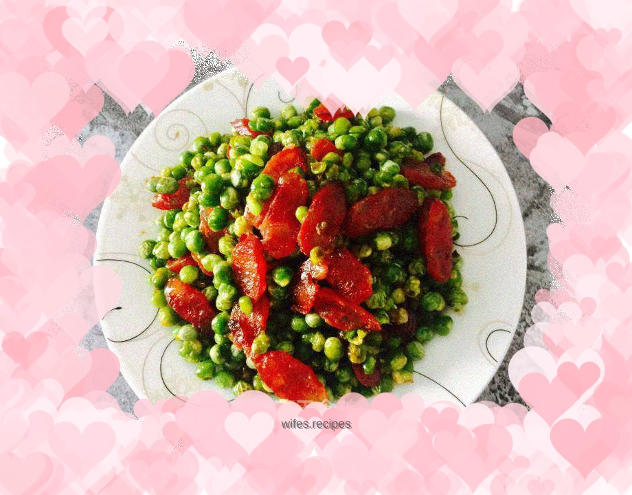 Fried Sausage with Green Beans