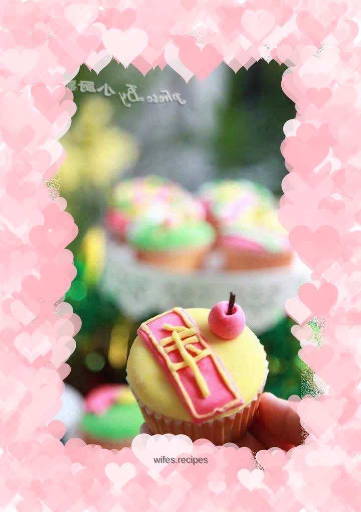 New Year fondant cake---a New Year gift made with care