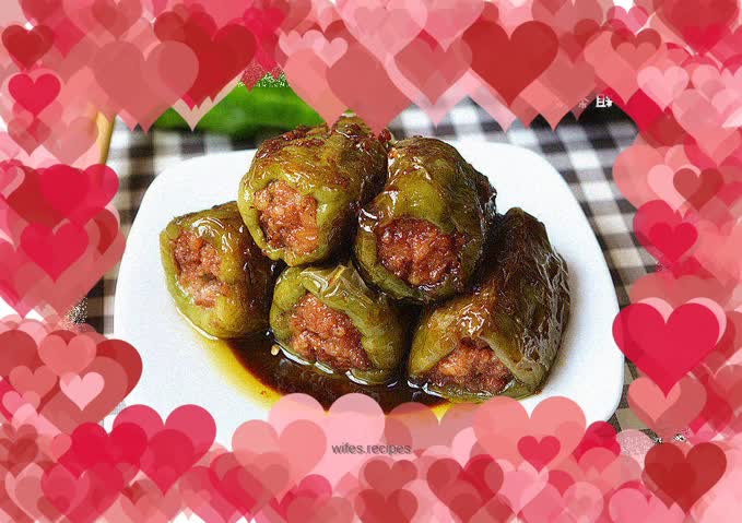 Green pepper stuffed with meat