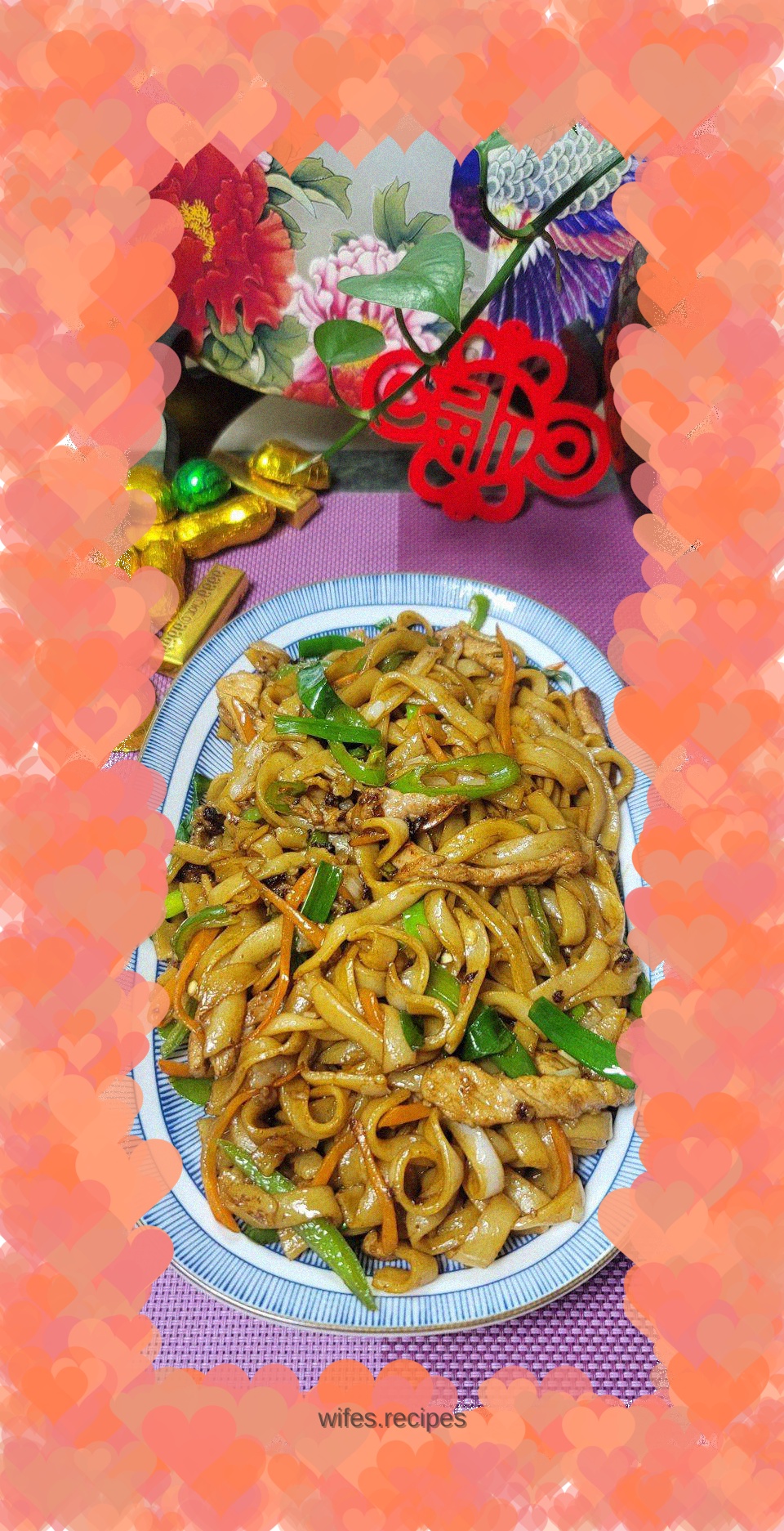 Fried rice noodles with shredded pork and chili