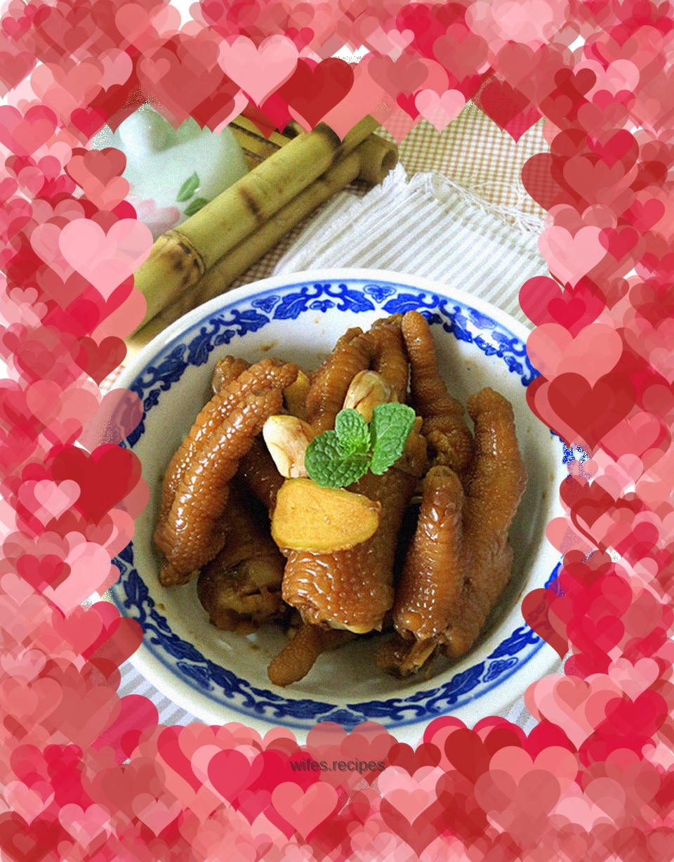 Chicken feet soaked in fresh vinegar