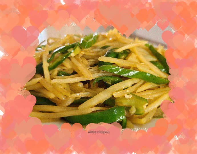 Stir-fried shredded red potatoes with peppers