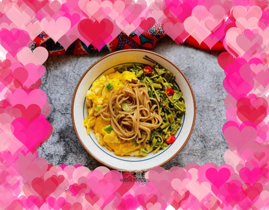 Soba noodles with toon and egg