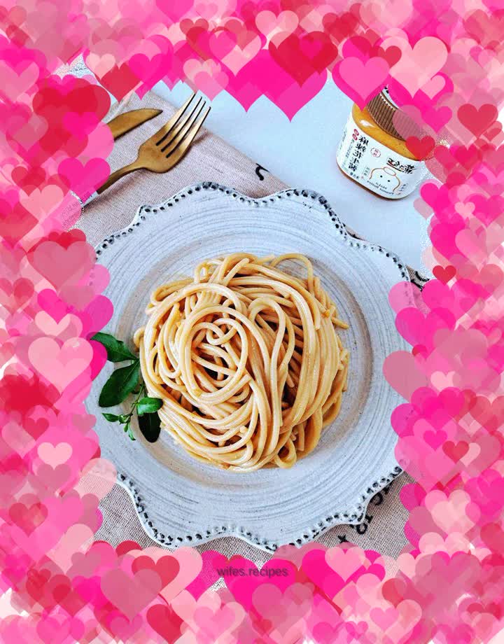 Sauce-flavored pasta