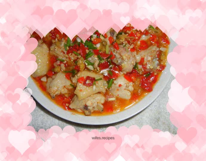 Steamed chicken wings with chopped pepper