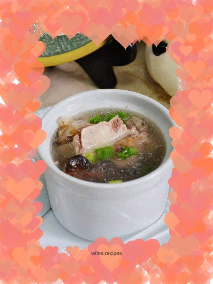 Ganoderma Pork Bone Soup