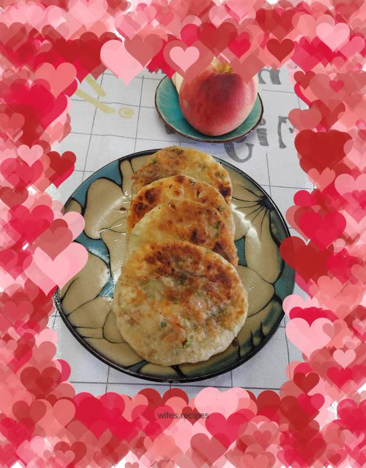 Vermicelli, egg and chive pie