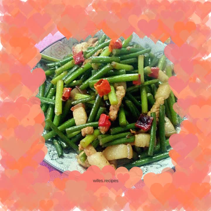 Stir-fried pork with garlic