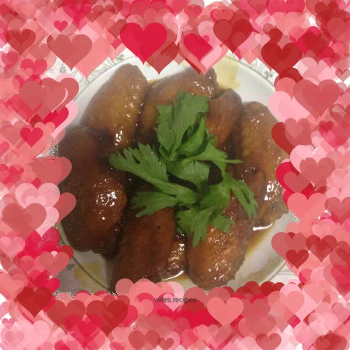 Braised chicken wings