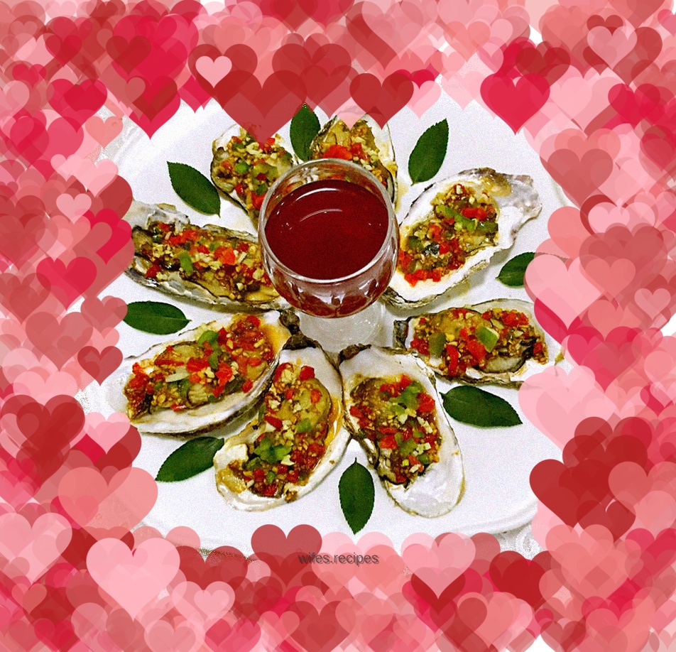 Garlic and bell pepper grilled oysters