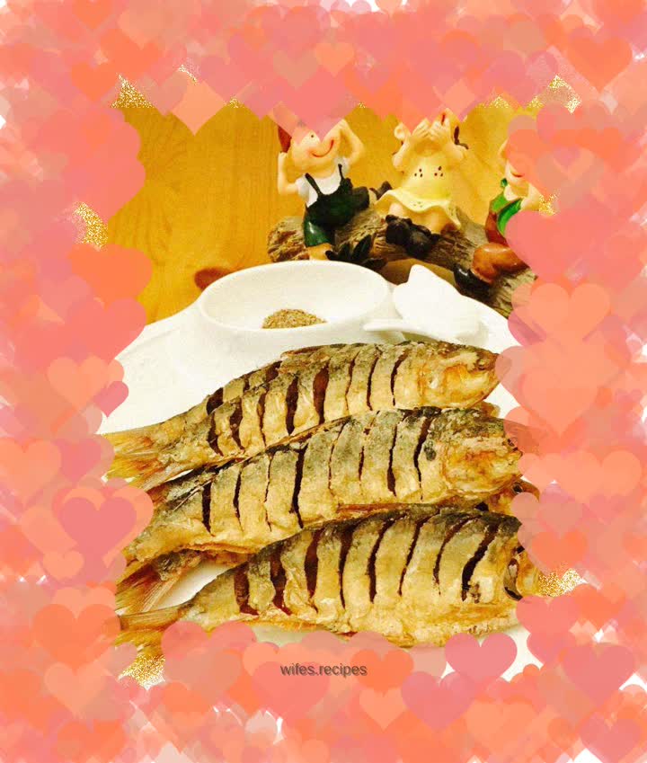 Crispy fried sea crucian carp