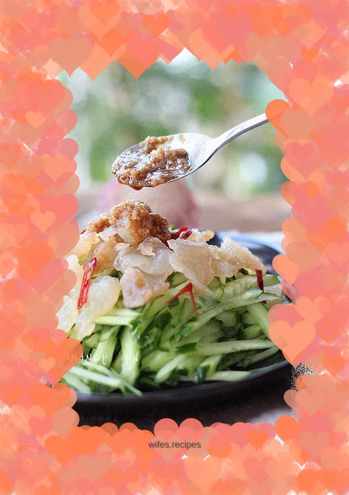 Jellyfish head mixed with cucumber