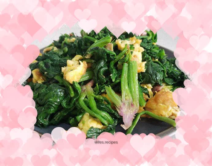 Fried goose egg with spinach