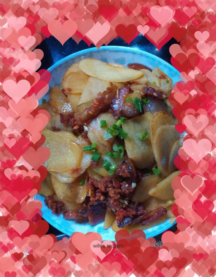 Stir-fried potatoes with bream and broad pepper