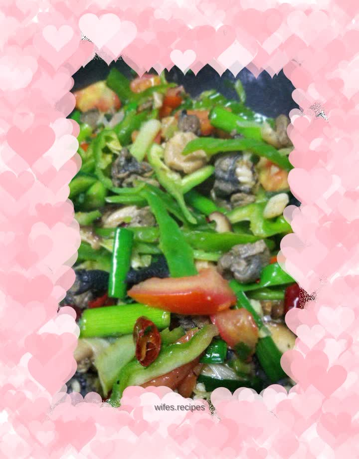 Braised black-bone chicken and mushrooms