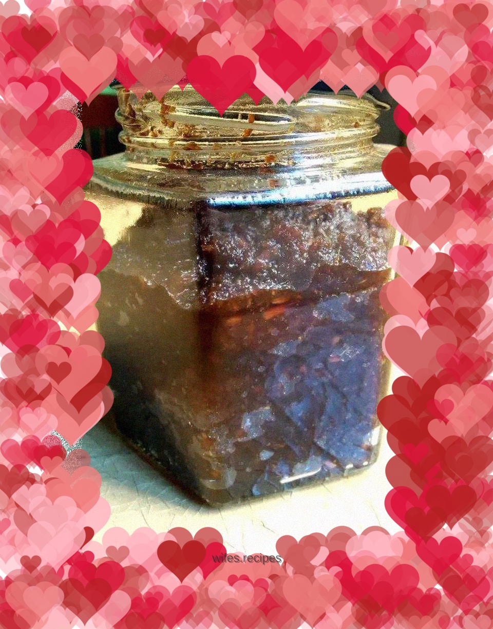Brown sugar, red dates and ginger paste