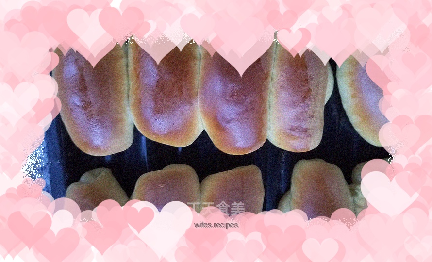 Dough press to make bread