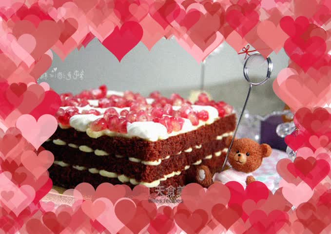 Pomegranate cheese velvet cake