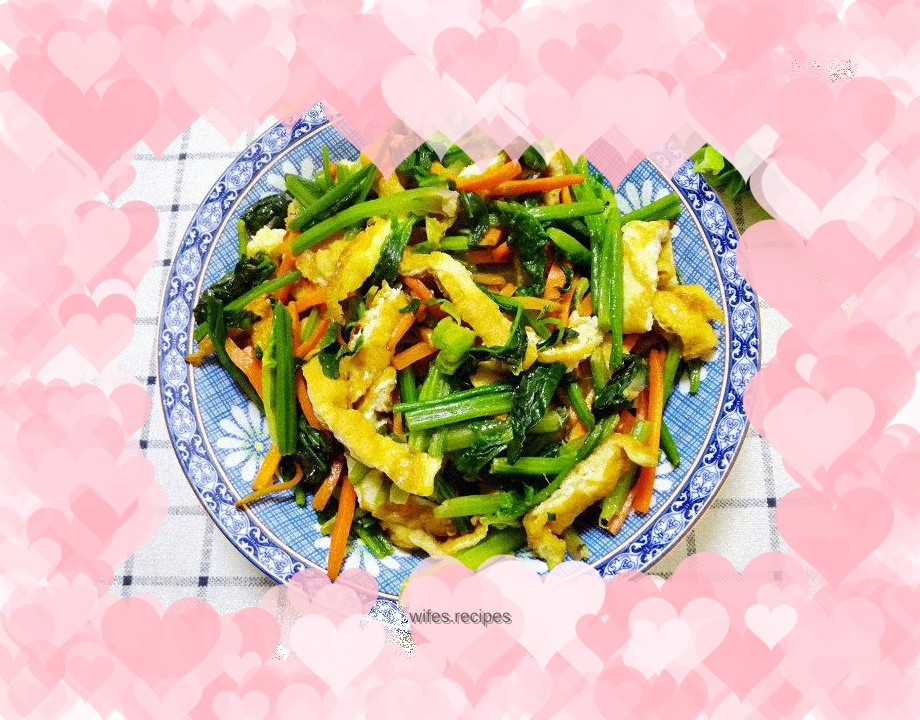 Spinach with egg skin