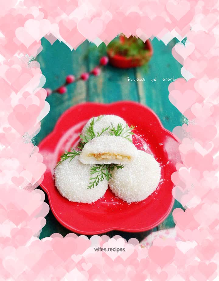 Soft, glutinous and sweet Chinese dessert - Hakka glutinous rice cake