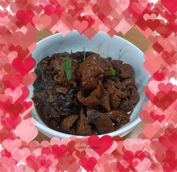 Braised pork sausage with dried vegetables