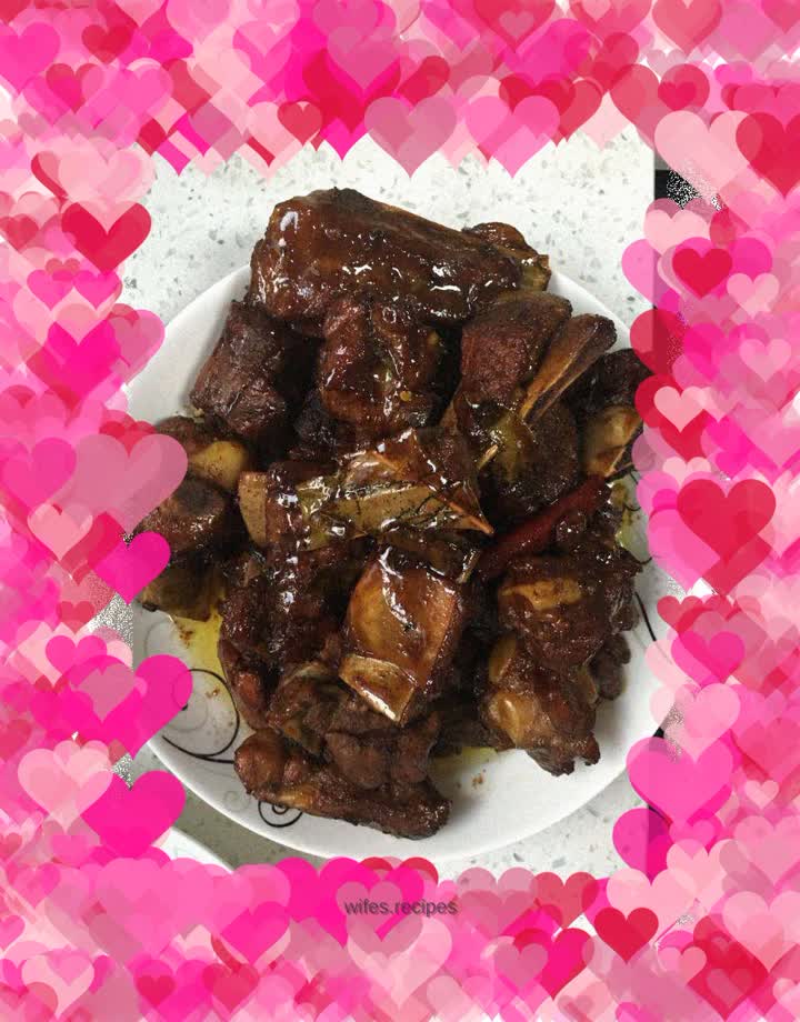 Braised pork ribs