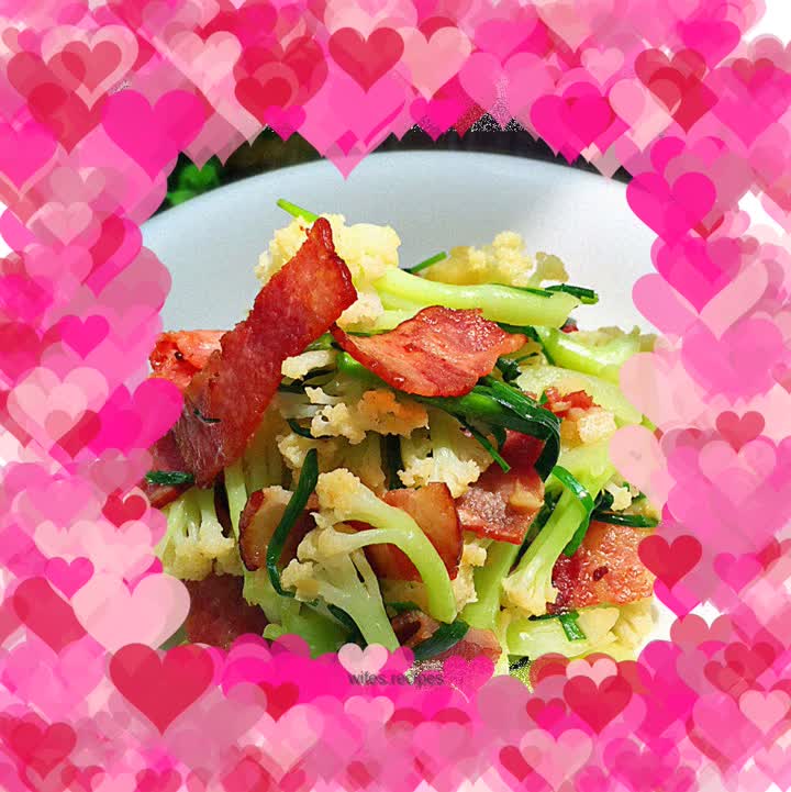 Stir-fried Cauliflower with Bacon