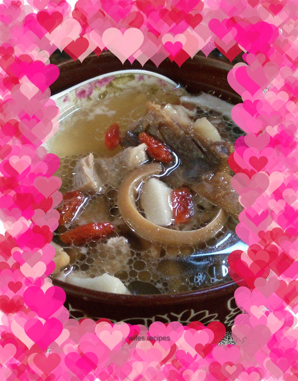 Meat stewed with dried squid soup