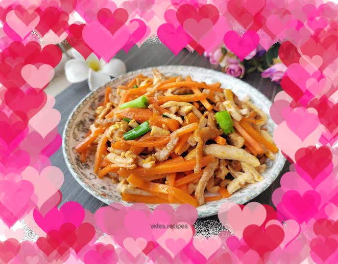 Stir-fried shredded pork with carrots and beans