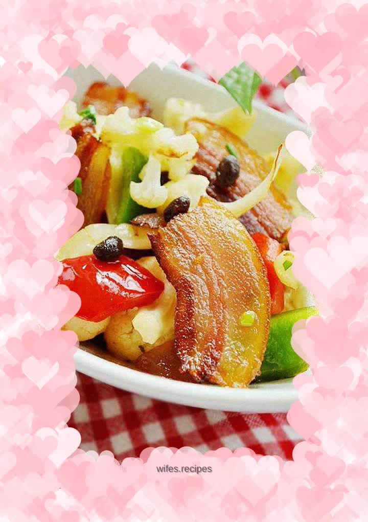 Stir-fried cauliflower with bacon