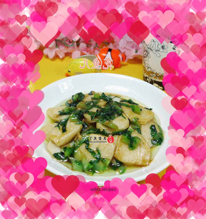 Fried rice cake with lettuce and vegetable