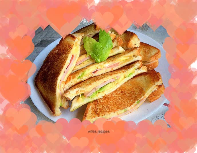 Breakfast Avocado Sandwich