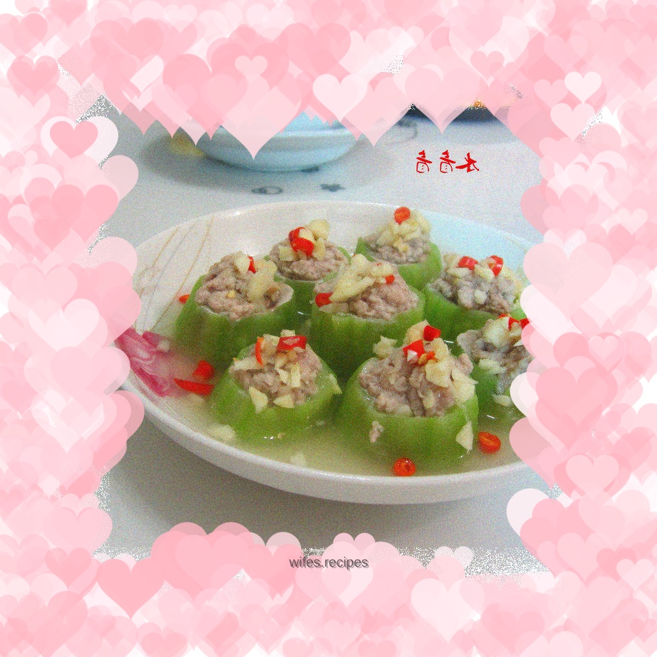 Steamed loofah with garlic