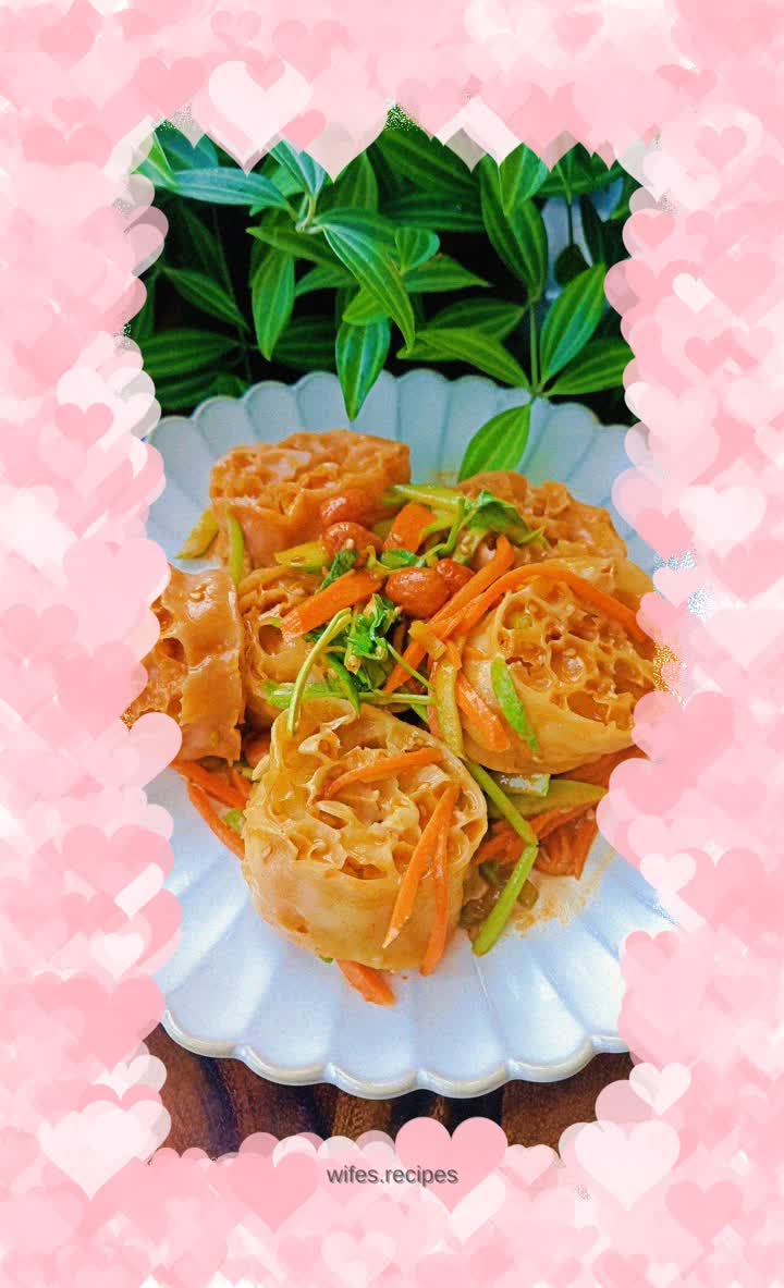 Cold lotus root noodles