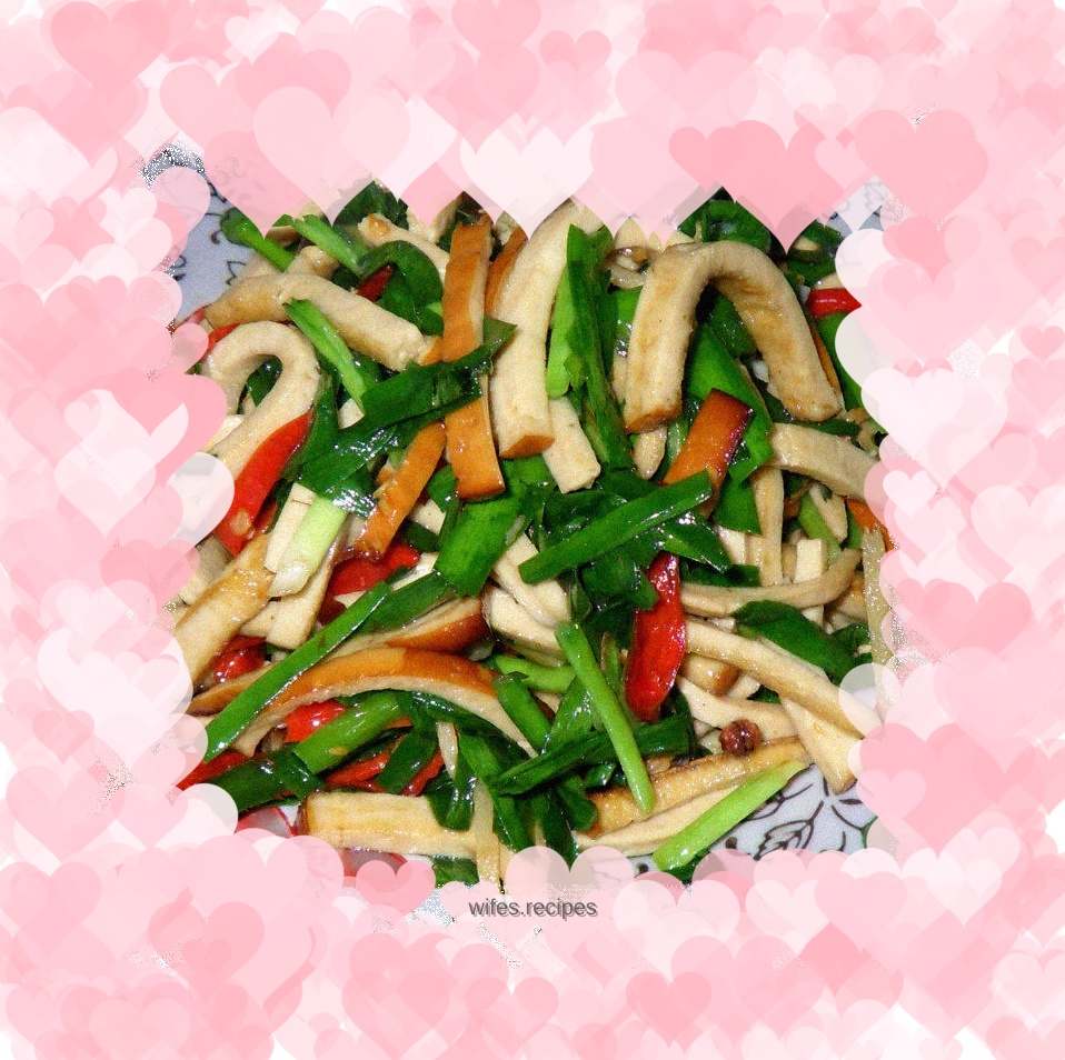 Stir-fried dried beans with leeks