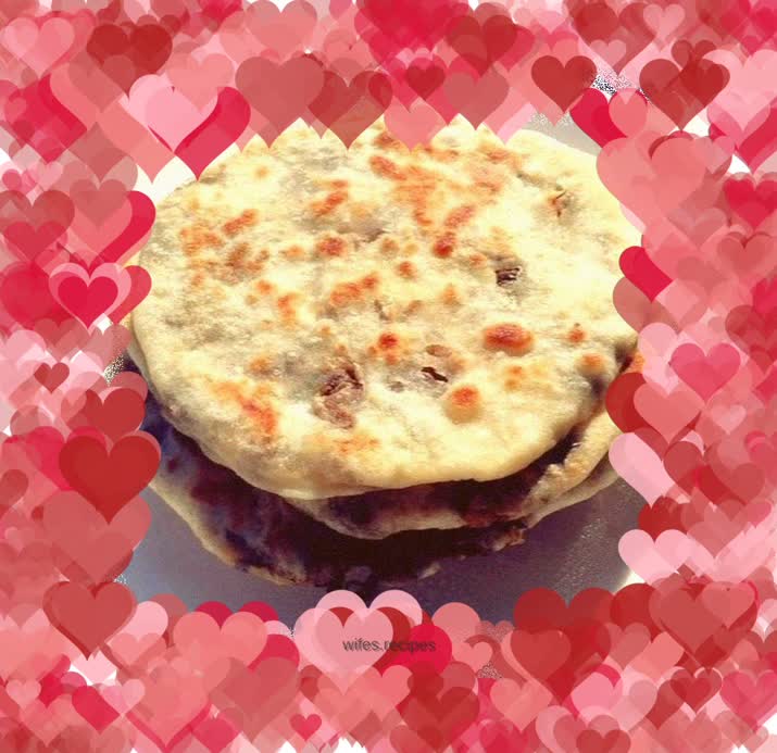 Dried prunes, vegetables and meat pancakes