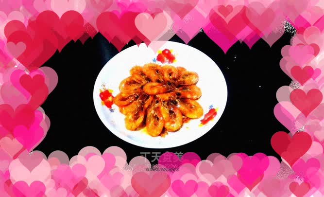 Fried small shrimps in oil