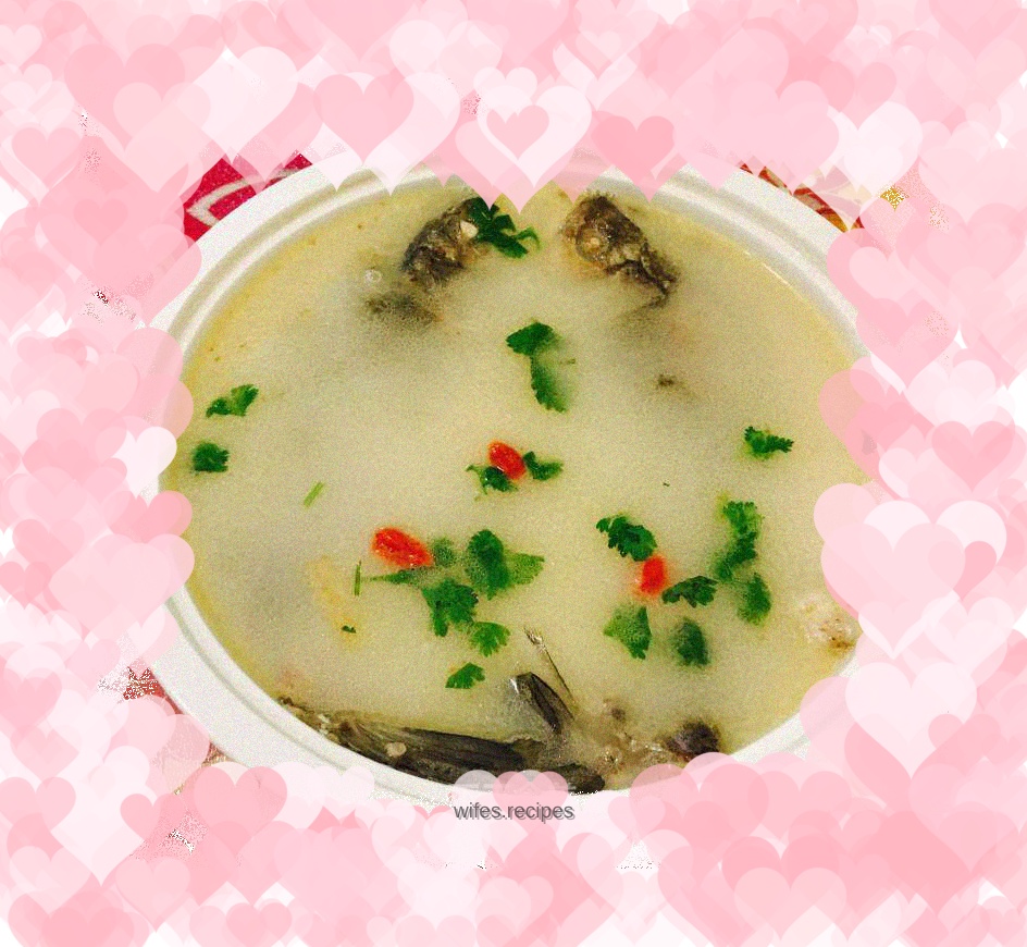 Crucian carp soup