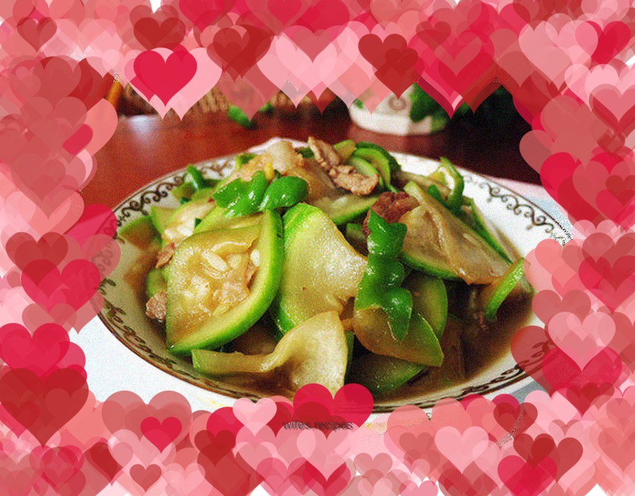 Stir-fried pork slices with gourd melon and green pepper