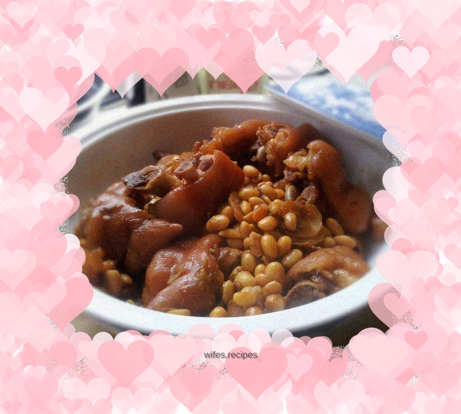 Soybean Stewed Pork Trotters