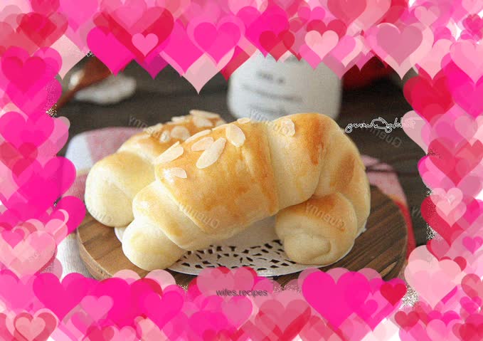 Condensed Milk Honey Bean Roll