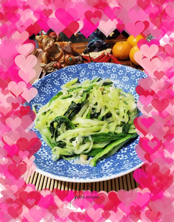 Fried shredded lettuce