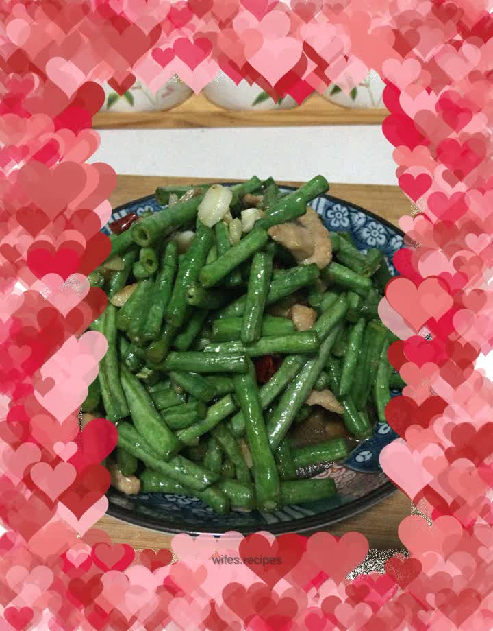 Stir-fried cowpeas with meat