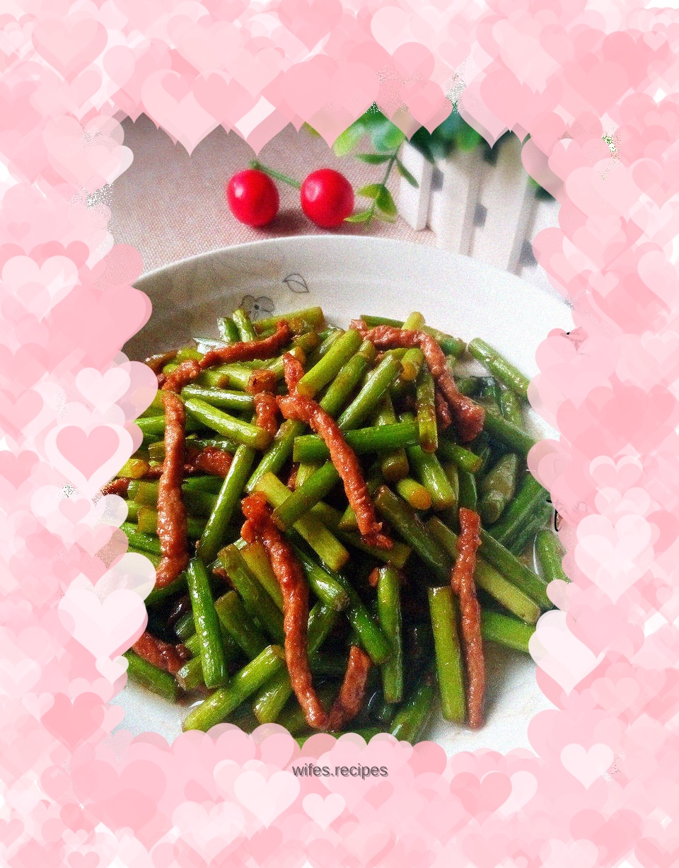 Stir-fried pork with garlic