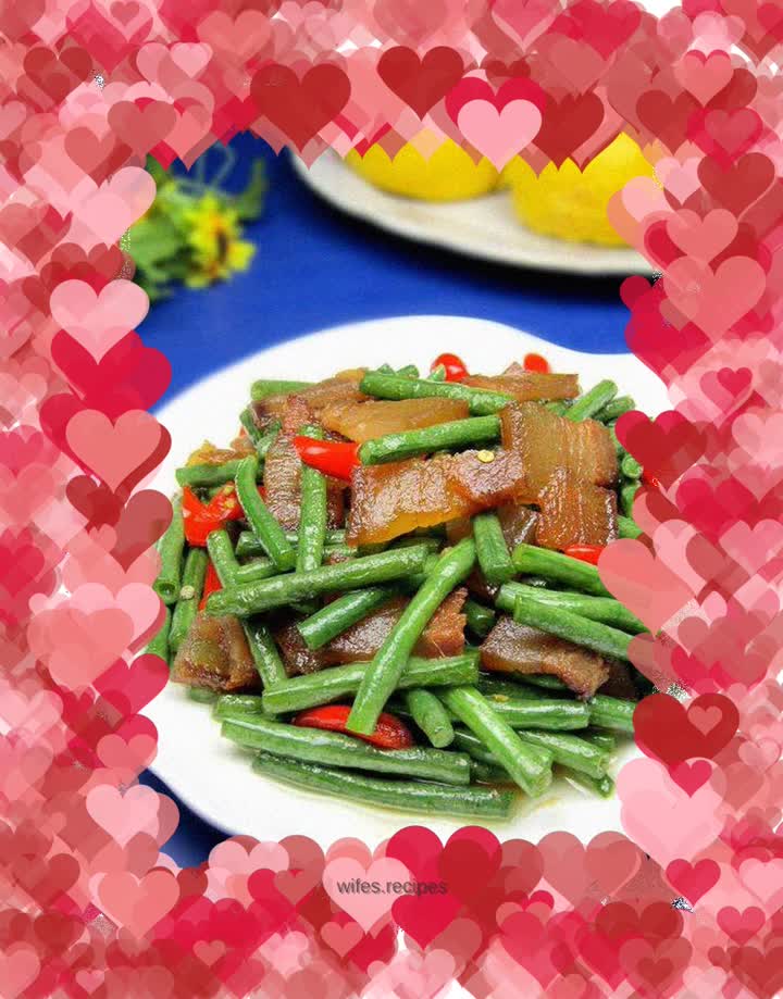 Stir-fried bacon with cowpeas