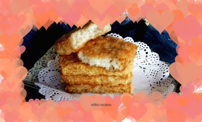 Golden and fragrant rice cakes